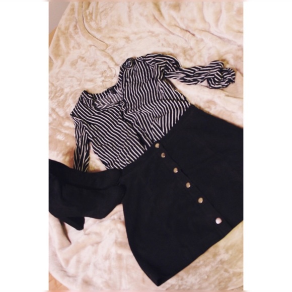 Forever 21 Tops - Striped B&W Blouse - Medium